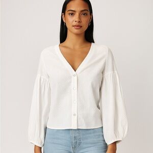 Alexis White Textured Button-Down Blouse – Size M